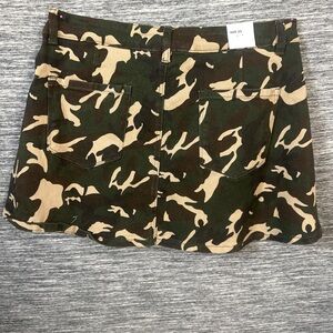 Women’s Camouflage Denim Shorts Skirt - Green/Tan